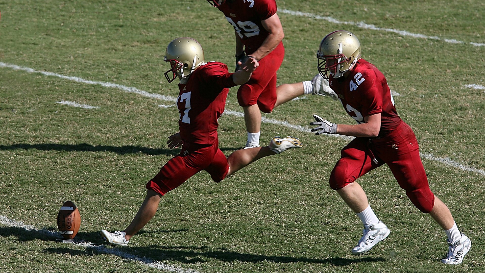 九游APP官网-“英超渐入佳境：球队士气高昂，争冠进入快车道”，英超强队