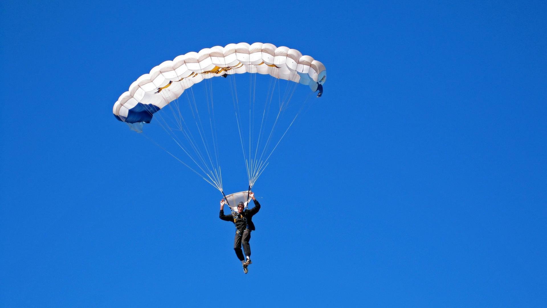 九游app官网下载-中国篮球青训教练员专业能力提升途径探讨，青少年篮球教练员的职业素养