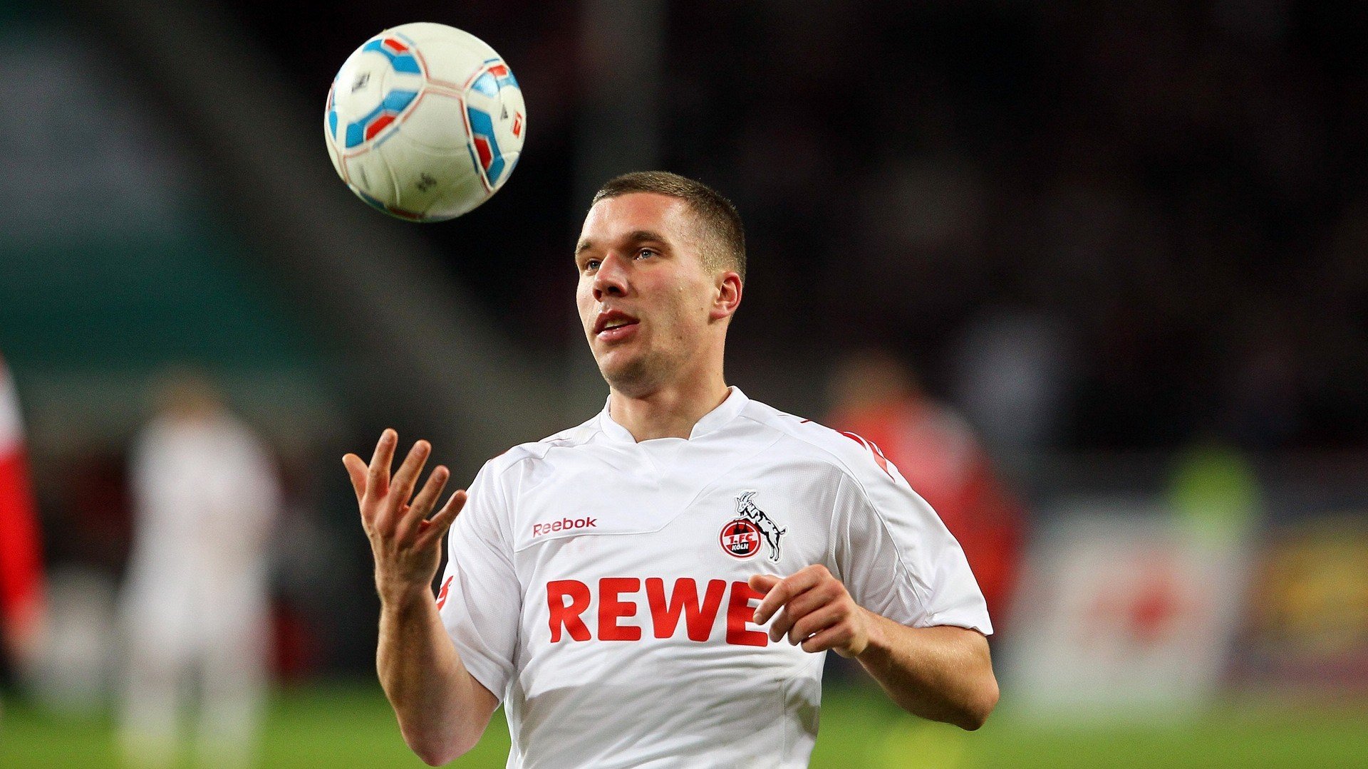 投资与支持:从赞助商角度看五大联赛,五大联赛赞助商平台